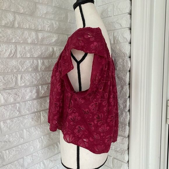 Red Top - Picture 3 of 4